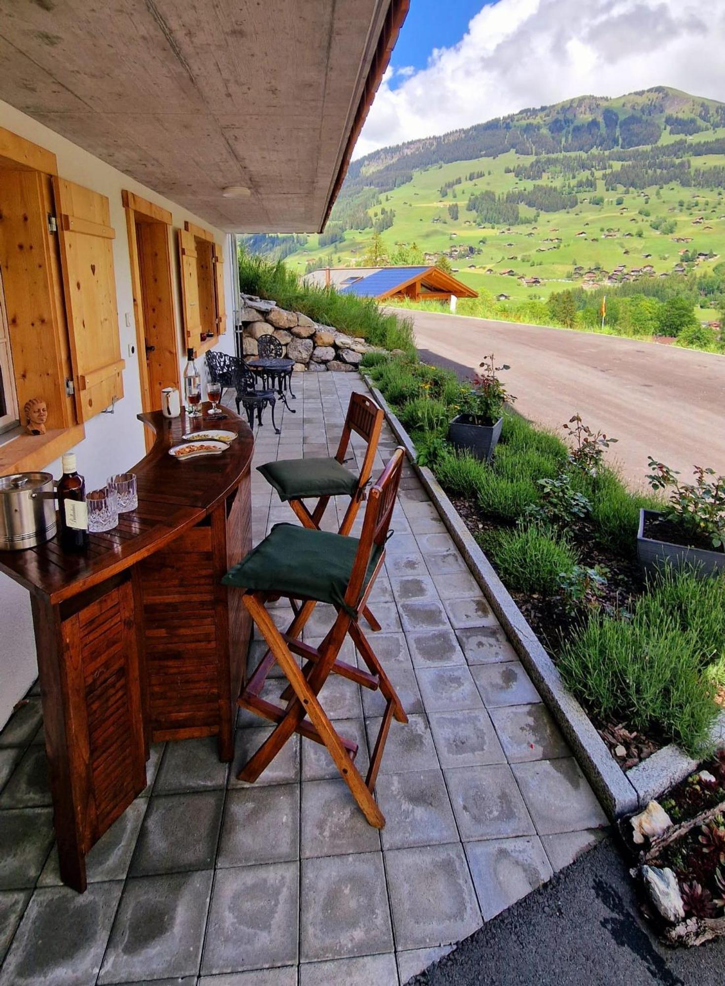 Large Deluxe Studio For 2 - Chalet Lovo Lenk Εξωτερικό φωτογραφία